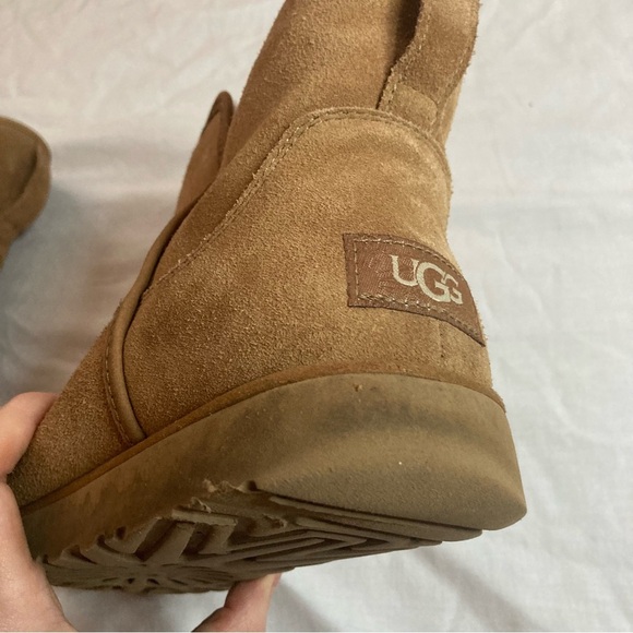 Ugg Classic Mini Boot Size 8 Tan Sheepskin - Picture 5 of 13